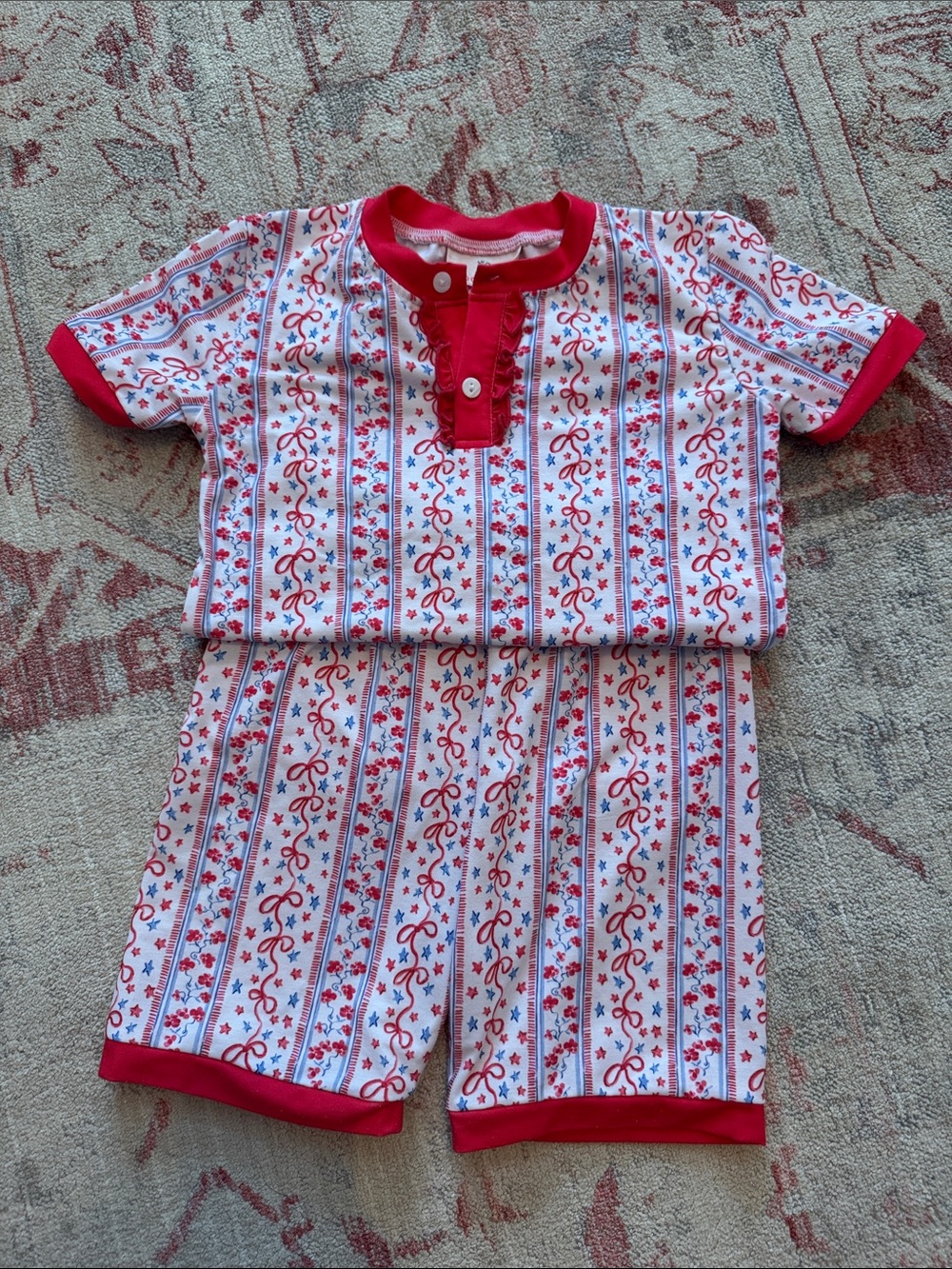 Red & White Short-Sleeve Kids Pajama Set with Star and Stripe Print